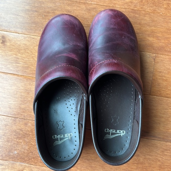 EUC leather Danskos - Picture 3 of 4